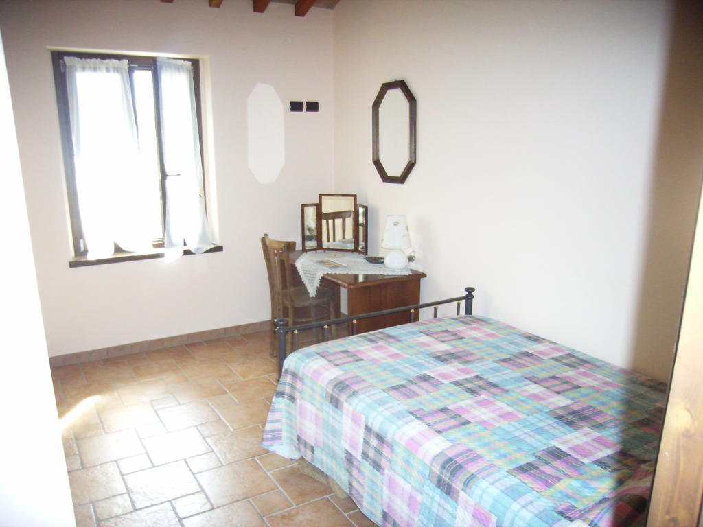 Agriturismo Biologico Villa Rosa Monte Guiduccio Δωμάτιο φωτογραφία